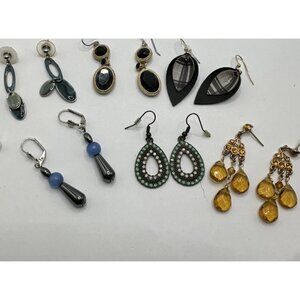 Mixed lot of 7 classy day to day career wear pierced earrings vintage